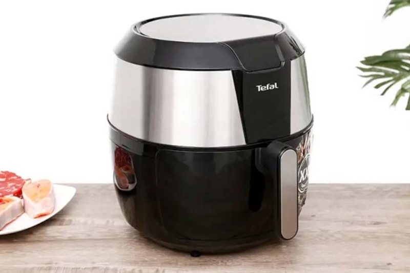 Review nồi chiên không dầu Tefal EY701D15: Thiết kế độc đáo, kích thước gọn nhẹ