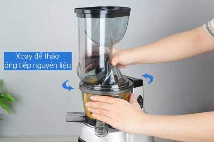 Vệ sinh máy ép chậm Hafele giúp máy hoạt động bền bỉ