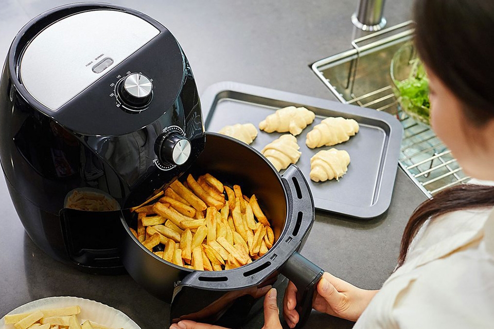 Nguyên nhân khiến nồi chiên không dầu bị hỏng nút vặn