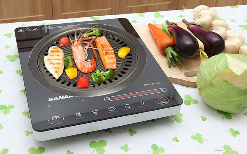 Sử dụng vỉ nướng nhiễm trên bếp từ