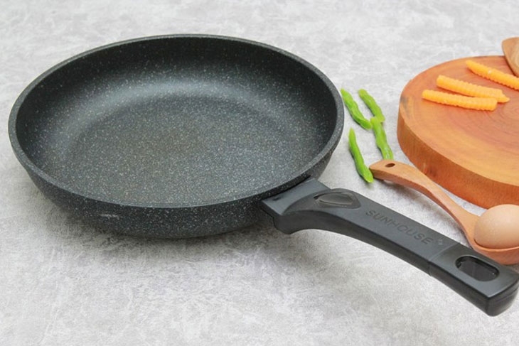 Chảo chống dính an toàn hiện nay: chảo phủ lớp đá