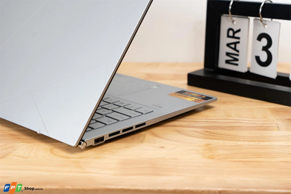Asus Zenbook UX3402VA-KM203W