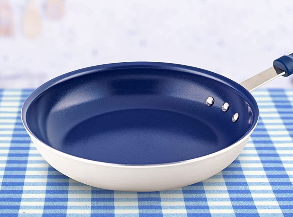 Chảo chống dính phủ Silicone