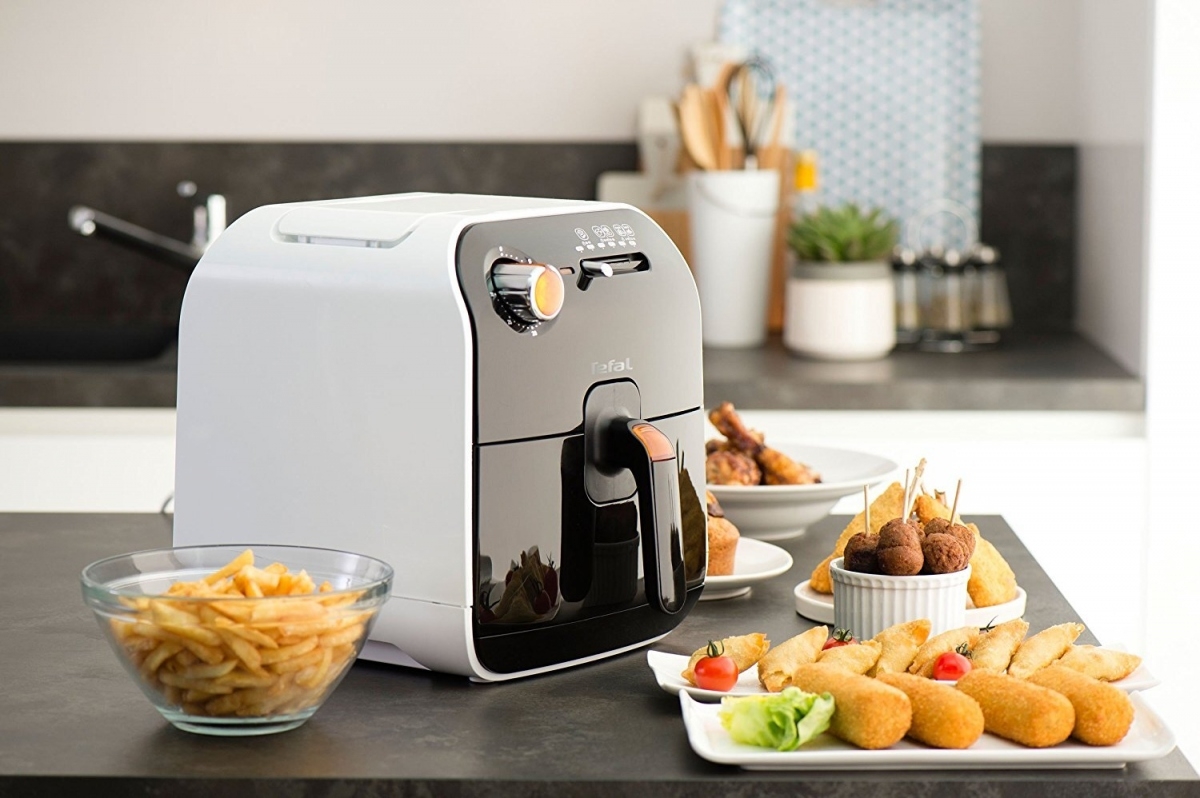 Nồi chiên không dầu không cần dùng dầu mỡ hoặc rất ít