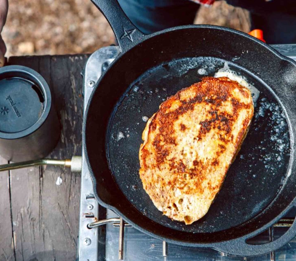 Lưu ý trước khi nướng bánh mì bằng chảo chống dính