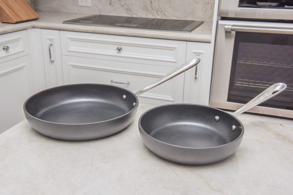 Thân chảo chống dính loại nào bền hơn?