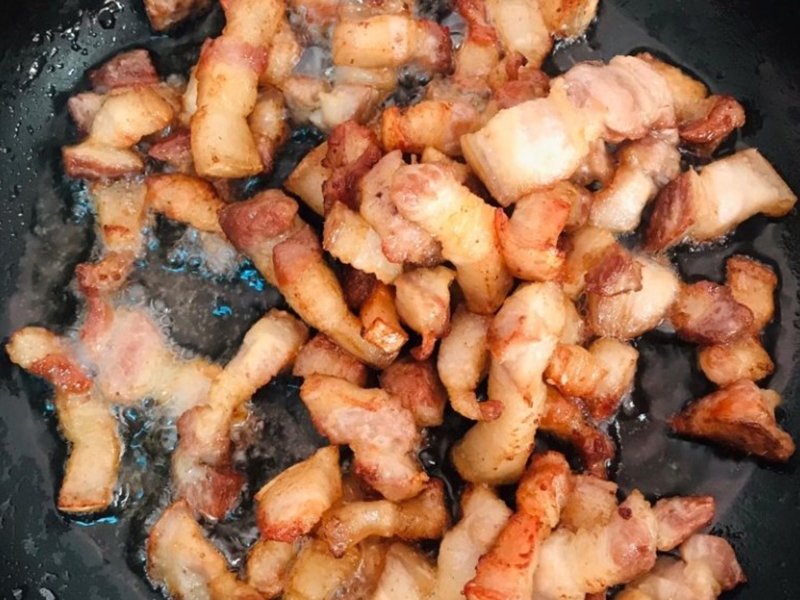 Cách làm cơm cháy kho quẹt bằng chảo chống dính bước 3