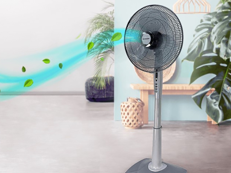 Quạt lửng loại nào tốt: Sharp PJ-L40RV-WH