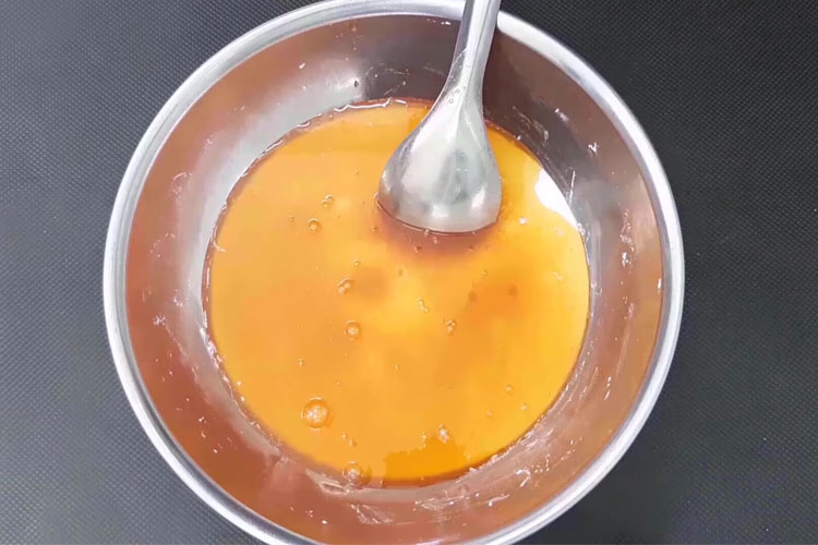 Bước 4 cách làm bánh bò nướng bằng chảo