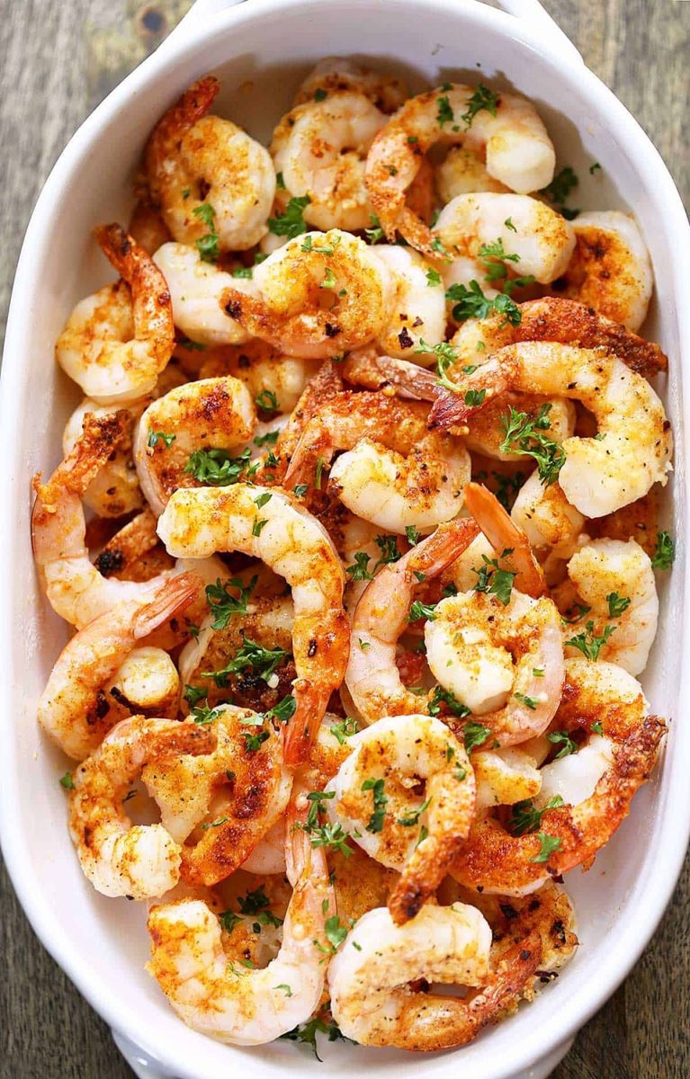 Tôm nướng bằng lò vi sóng có thể kết hợp với nhiều món ăn khác nhau