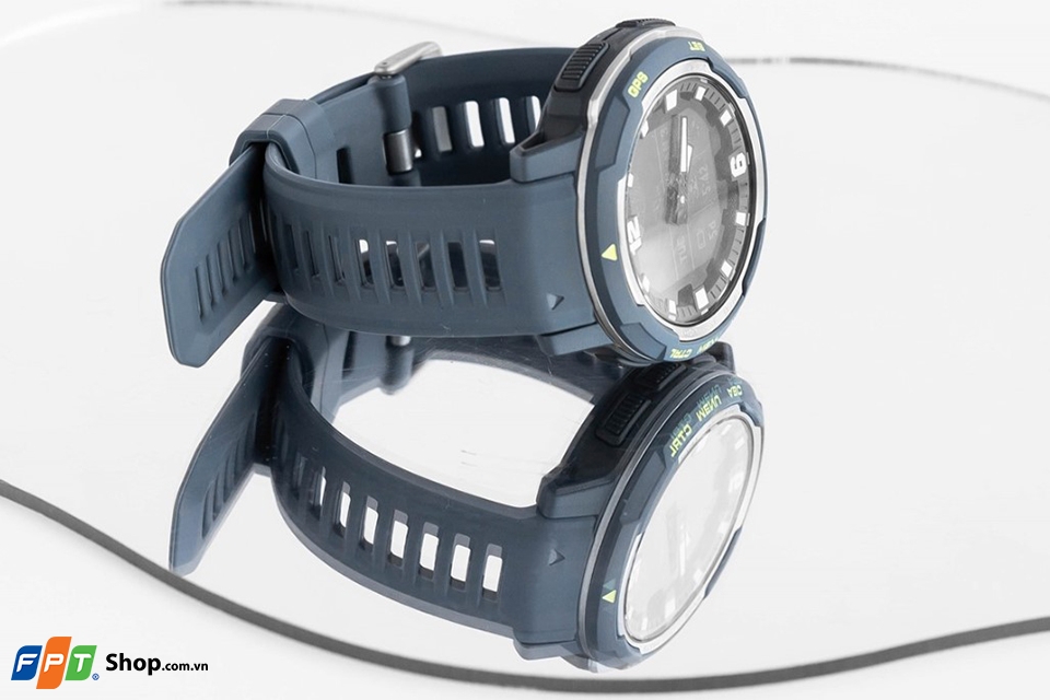 Trên tay Garmin Instinct Crossover 20