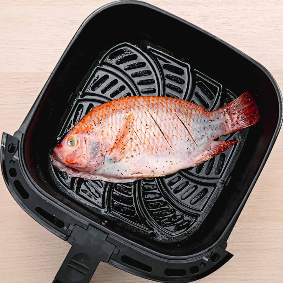 Nướng cá rô phi bằng nồi chiên không dầu - Ảnh 03