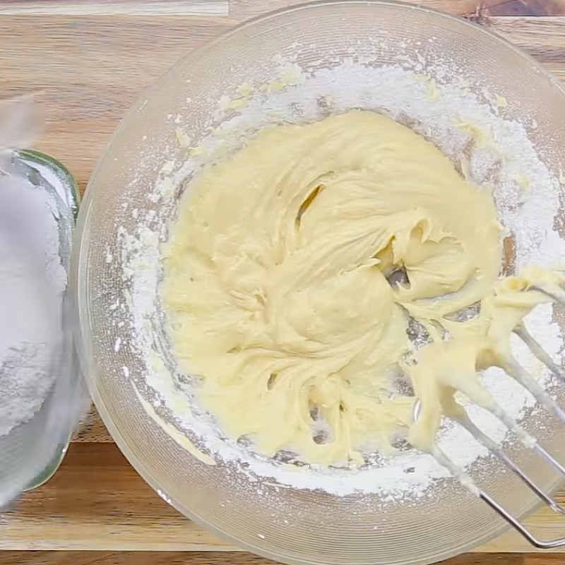 Trộn bột theo hướng dẫn để đảm bảo có được khối bột chất lượng