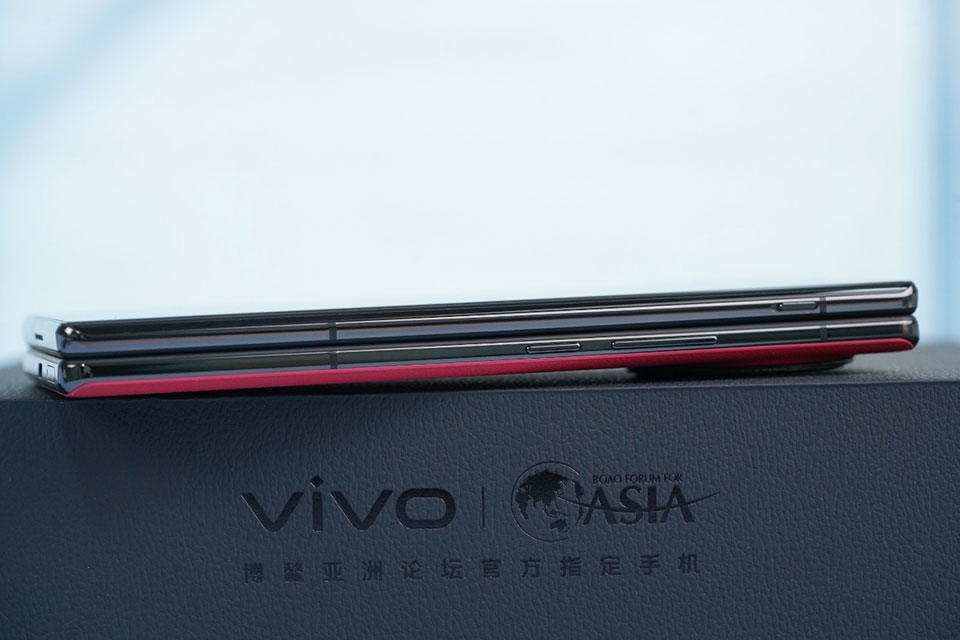 Trên tay Vivo X Fold 2 - Ảnh 02