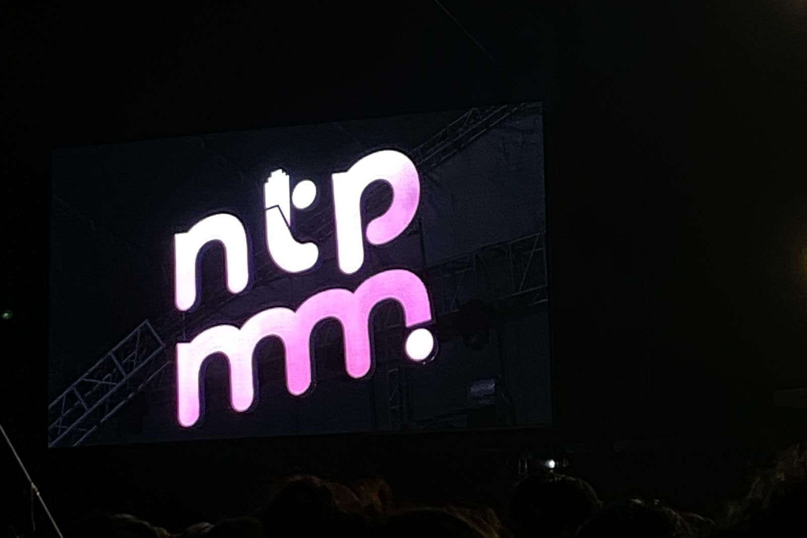 Thử lần đầu đi đu thần tượng bằng Galaxy S23 Ultra và cái kết