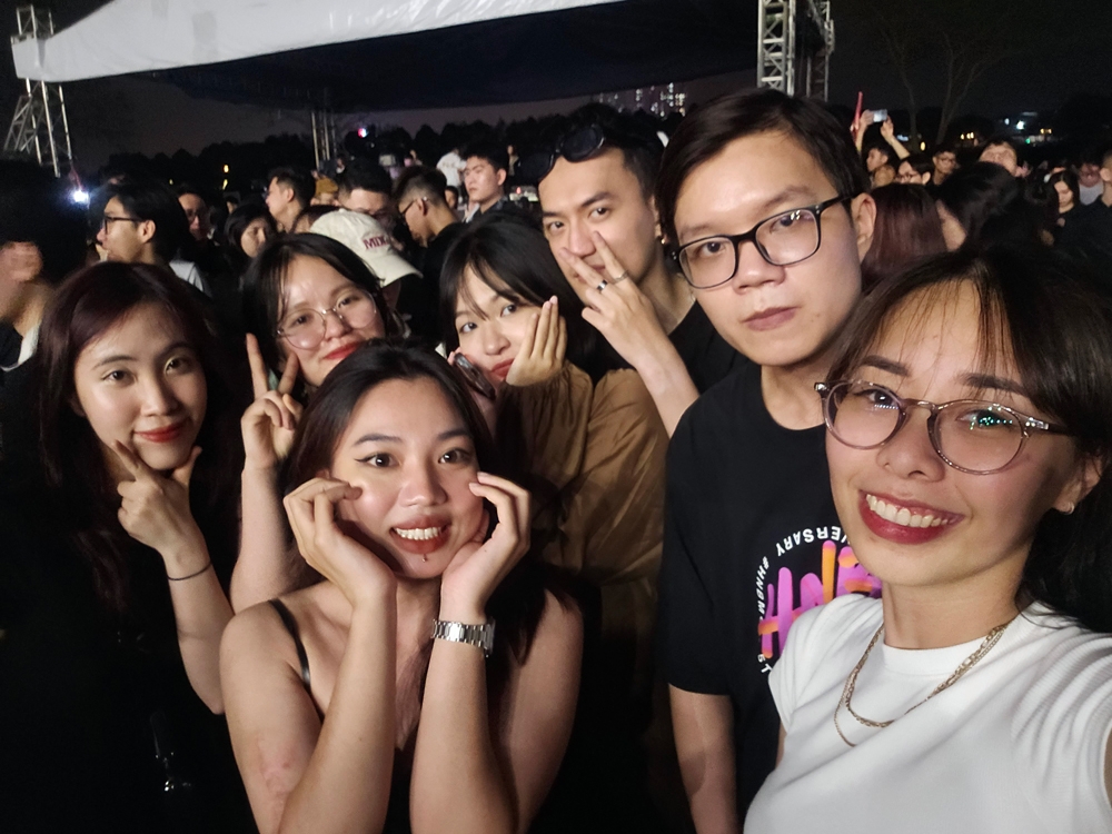 Thử lần đầu đi đu thần tượng bằng Galaxy S23 Ultra và cái kết