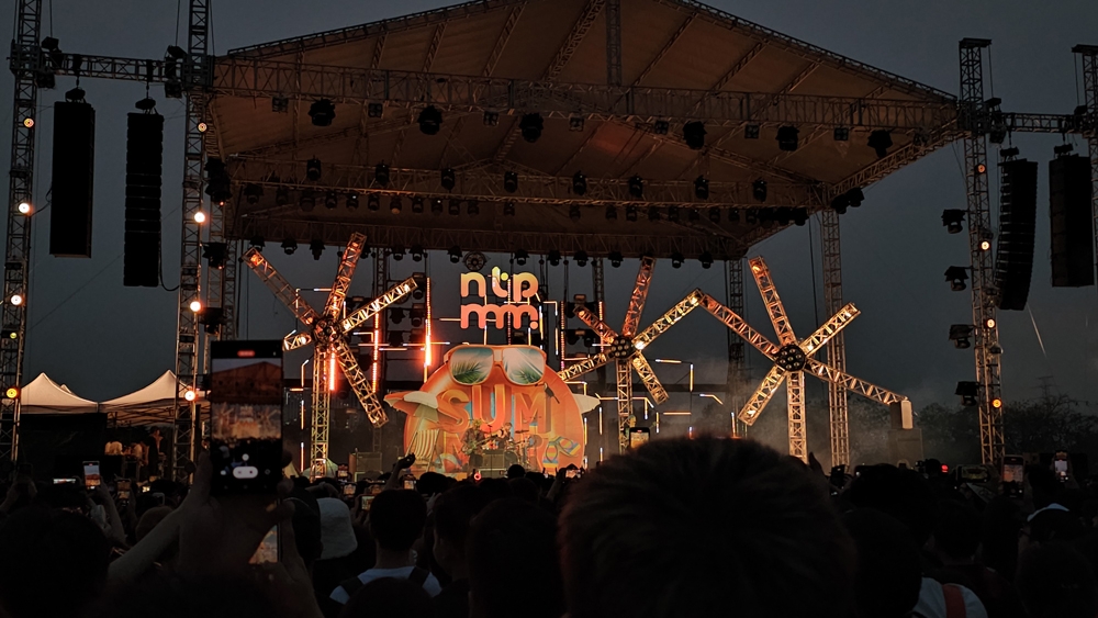 Thử lần đầu đi đu thần tượng bằng Galaxy S23 Ultra và cái kết