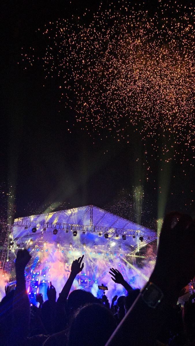 Thử lần đầu đi đu thần tượng bằng Galaxy S23 Ultra và cái kết