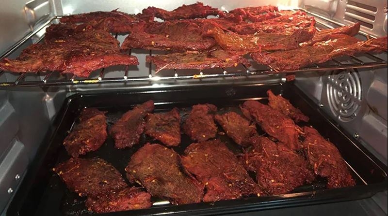 cách làm thịt trâu khô bằng lò vi sóng bước 3