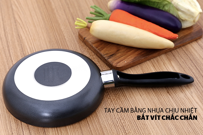Chảo chống dính Sunhouse có tốt không về mặt tay cầm