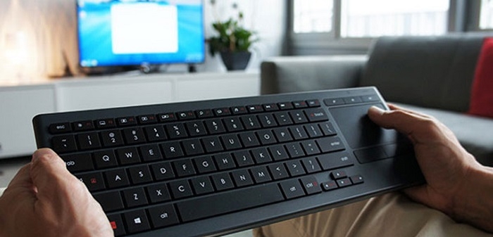 Kết nối bàn phím với tivi Sony giúp thao tác dễ dàng, nhanh chóng