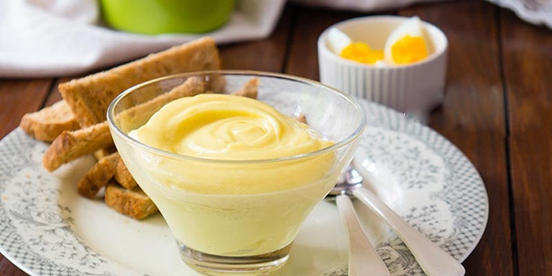cách làm mayonnaise bằng máy xay sinh tố
