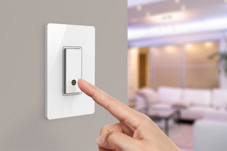 Cách tiết kiệm điện hiệu quả trong mùa hè (Ảnh 1)