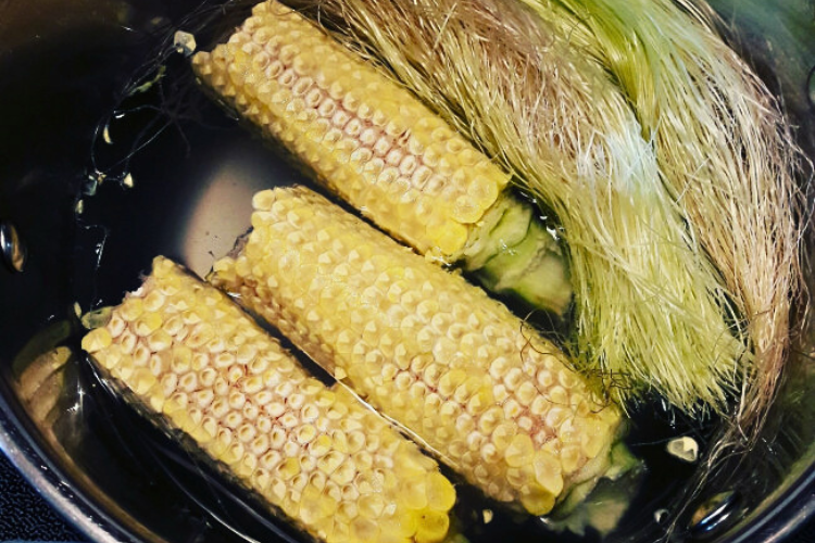 Cách làm sữa ngô bằng máy ép chậm (Ảnh 4)