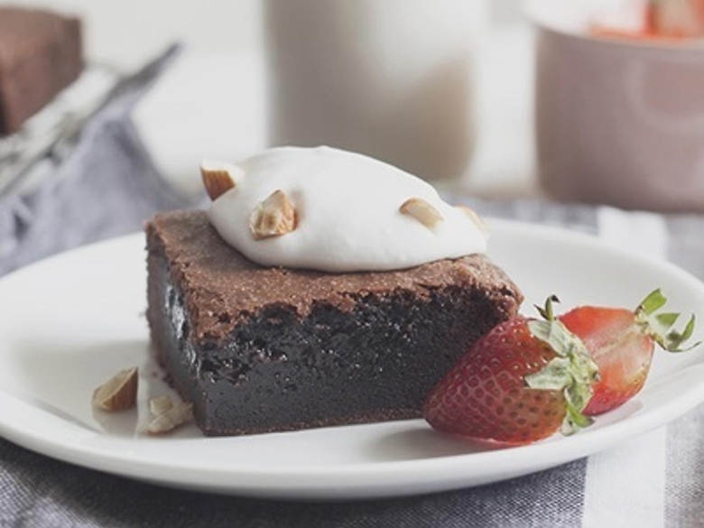 Cách làm bánh Brownie bằng lò vi sóng