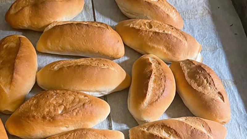 Nướng bánh mì bằng lò vi sóng (Ảnh 8)