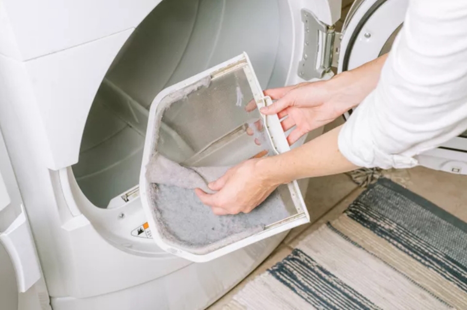 Tắt nguồn điện của máy sấy quần áo