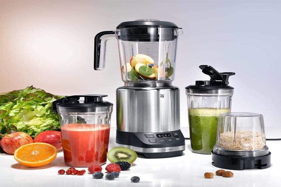 Máy xay sinh tố đa năng đang được nhiều người dùng ưa chuộng và sử dụng.