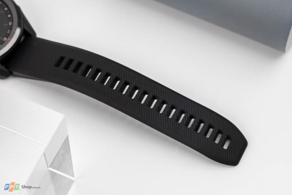 Trên tay Garmin Approach S62 9