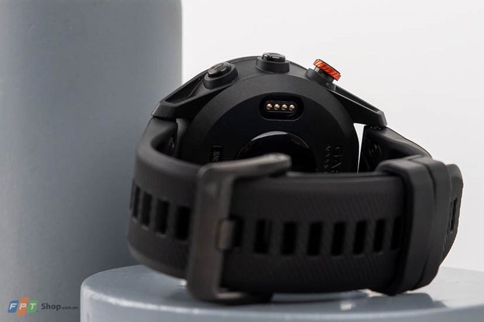 Trên tay Garmin Approach S62 5