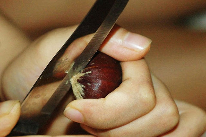 Cách nướng hạt dẻ bằng nồi chiên không dầu (Ảnh 4)