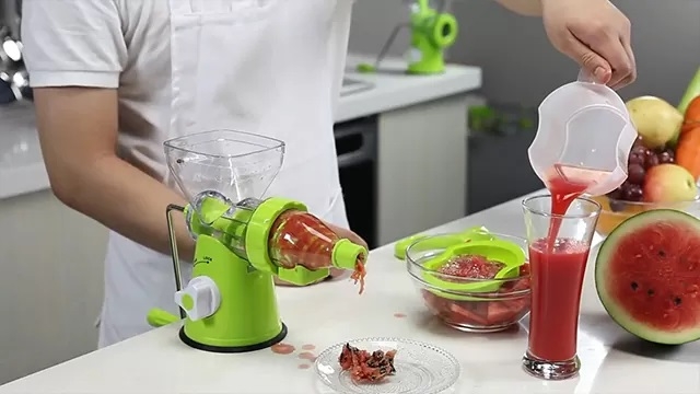 Máy ép hoa quả bằng tay có tốt không? Có nên mua?