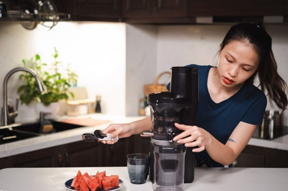 Cách xử lý máy ép chậm không tháo ra được chi tiết