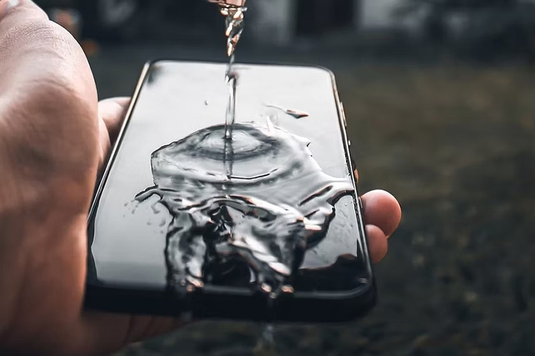 Dấu hiệu iPhone bị hỏng do nước (ảnh 1)