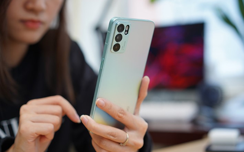 Điện thoại OPPO giá tầm 10 triệu (Ảnh 1)