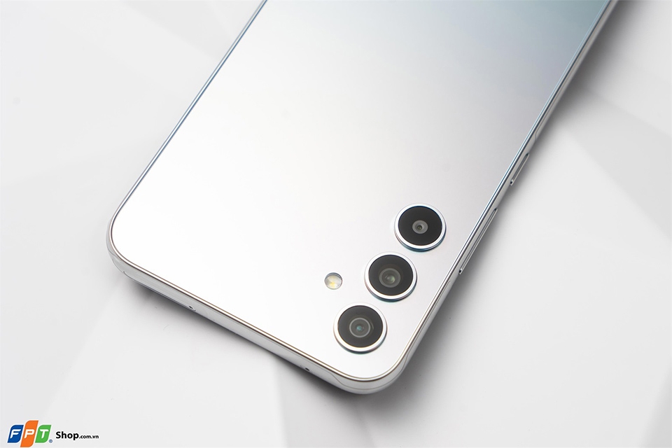 Ở nhà một mình vẫn “chill” hết mình cùng Samsung Galaxy A34 5G 9