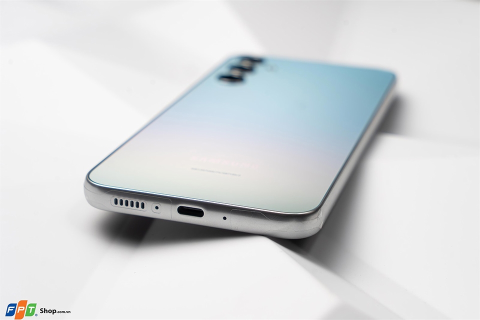 Ở nhà một mình vẫn “chill” hết mình cùng Samsung Galaxy A34 5G 20