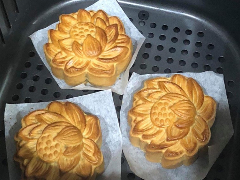 Cách làm bánh trung thu bằng nồi chiên không dầu (Ảnh 8)