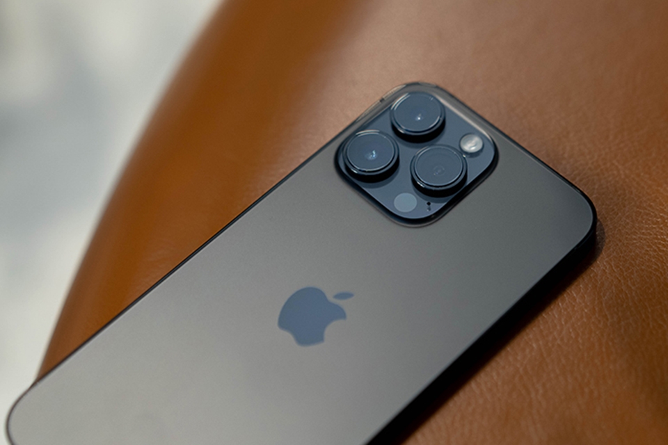 Bộ sưu tập iPhone đáng mua nhất hè 2023 3