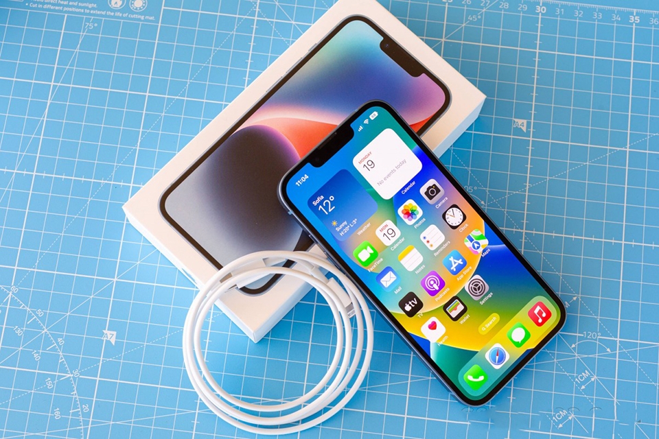 Bộ sưu tập iPhone đáng mua nhất hè 2023 9