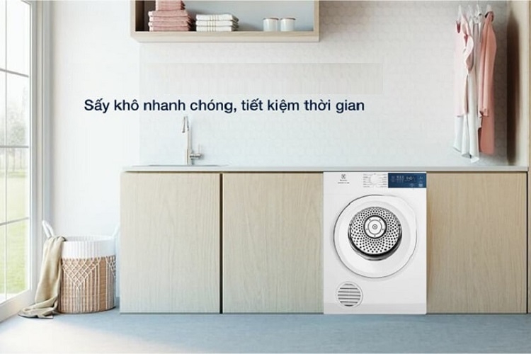 Máy sấy giúp sấy khô quần áo nhanh chóng, tiết kiệm thời gian