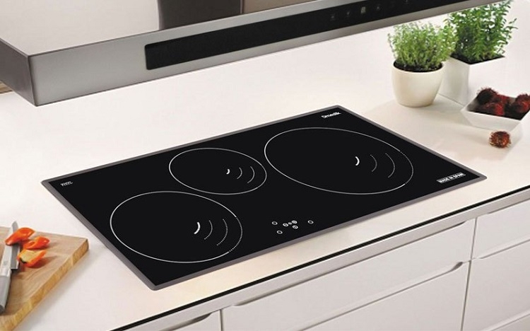 Quạt gió bếp từ không chạy ảnh hưởng tới chức năng nấu nướng của bếp từ
