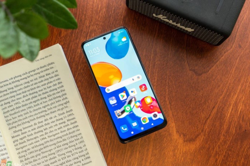Điện thoại Xiaomi màn hình AMOLED (Ảnh 1)