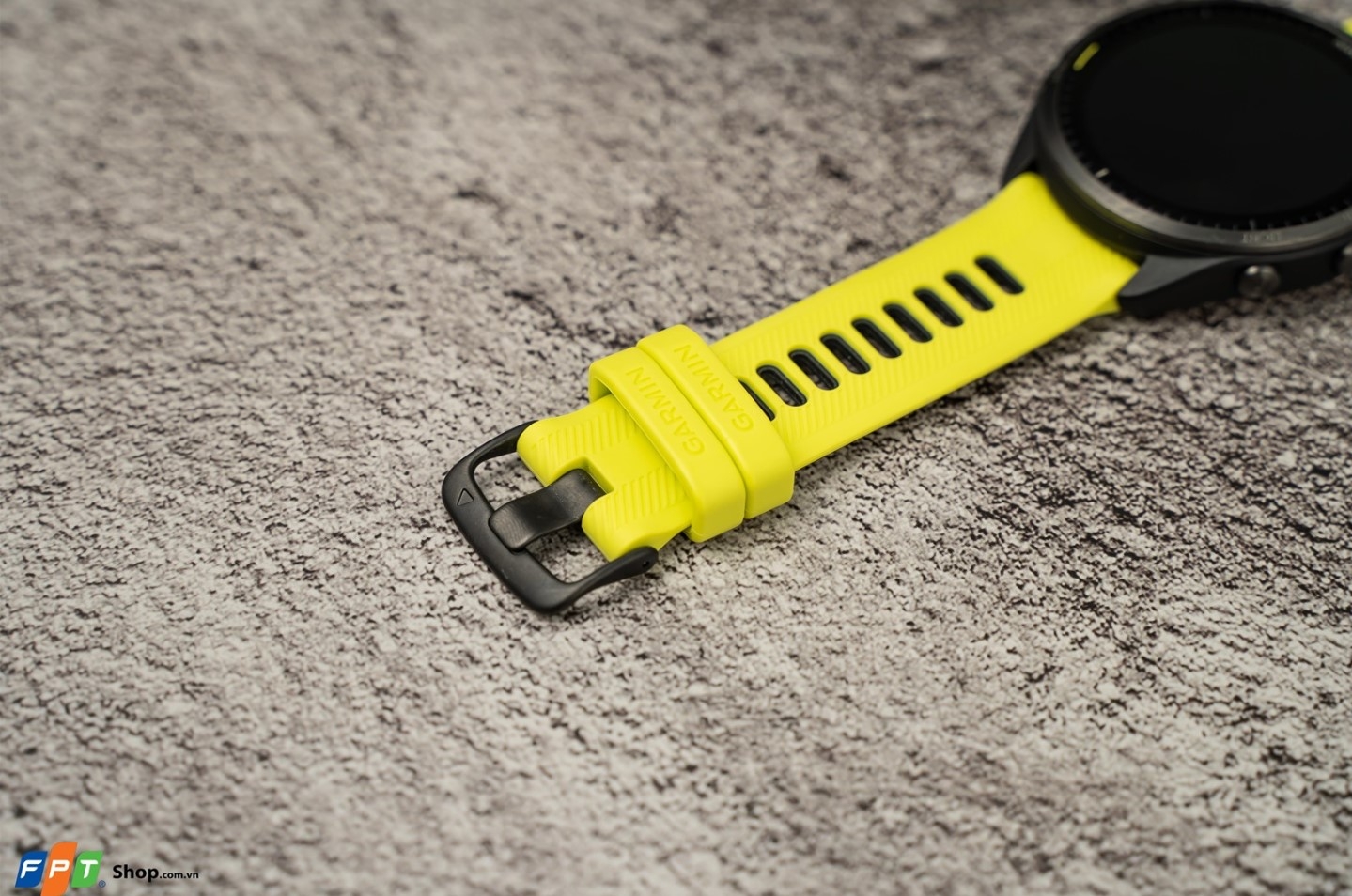 Trên tay Garmin Forerunner 965 11