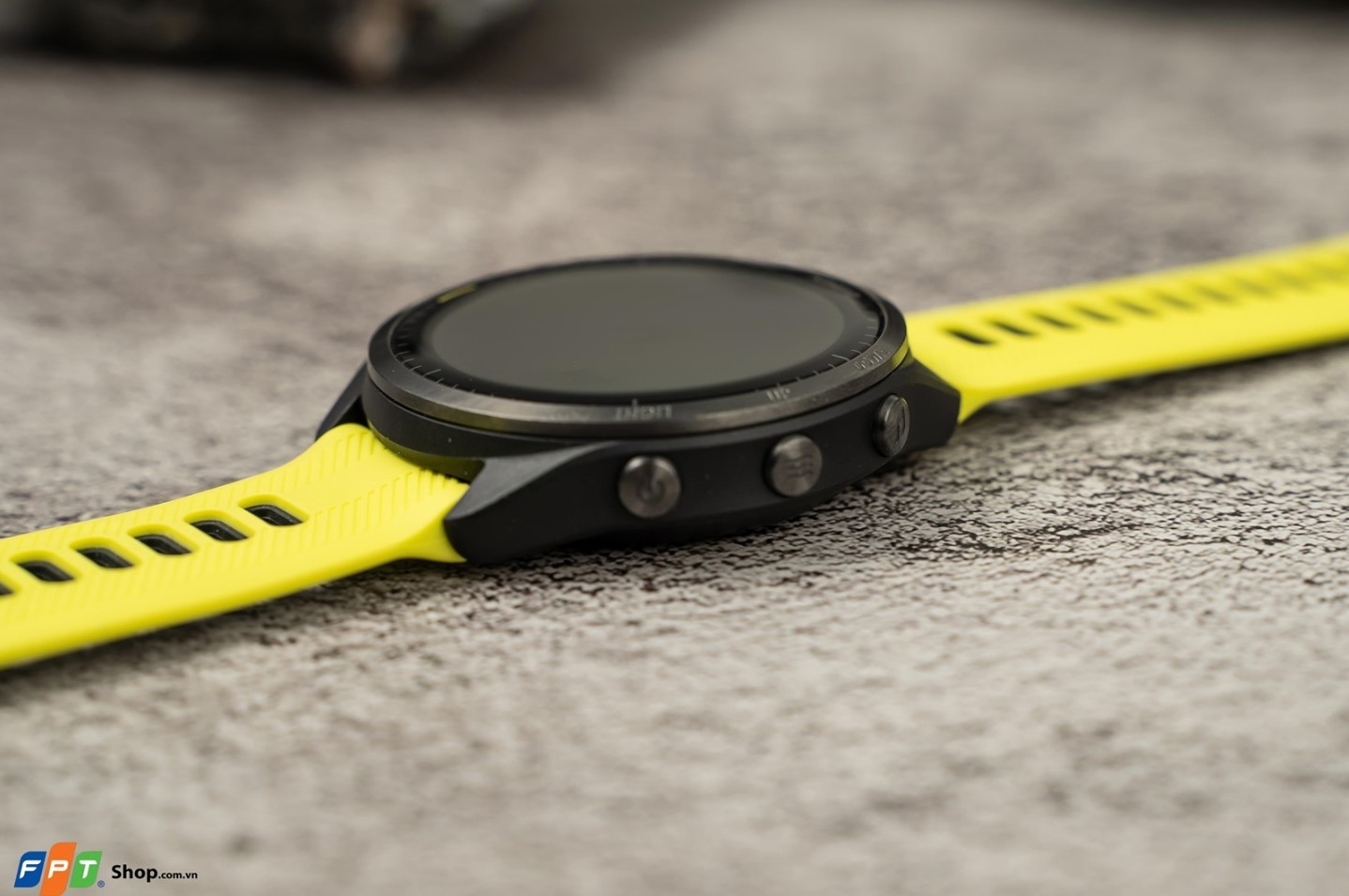 Trên tay Garmin Forerunner 965 5