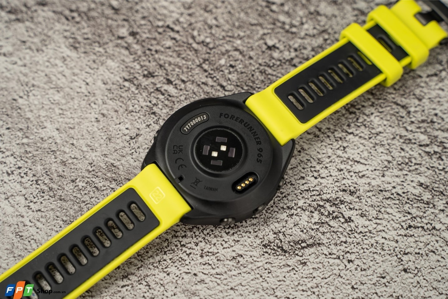 Trên tay Garmin Forerunner 965 8